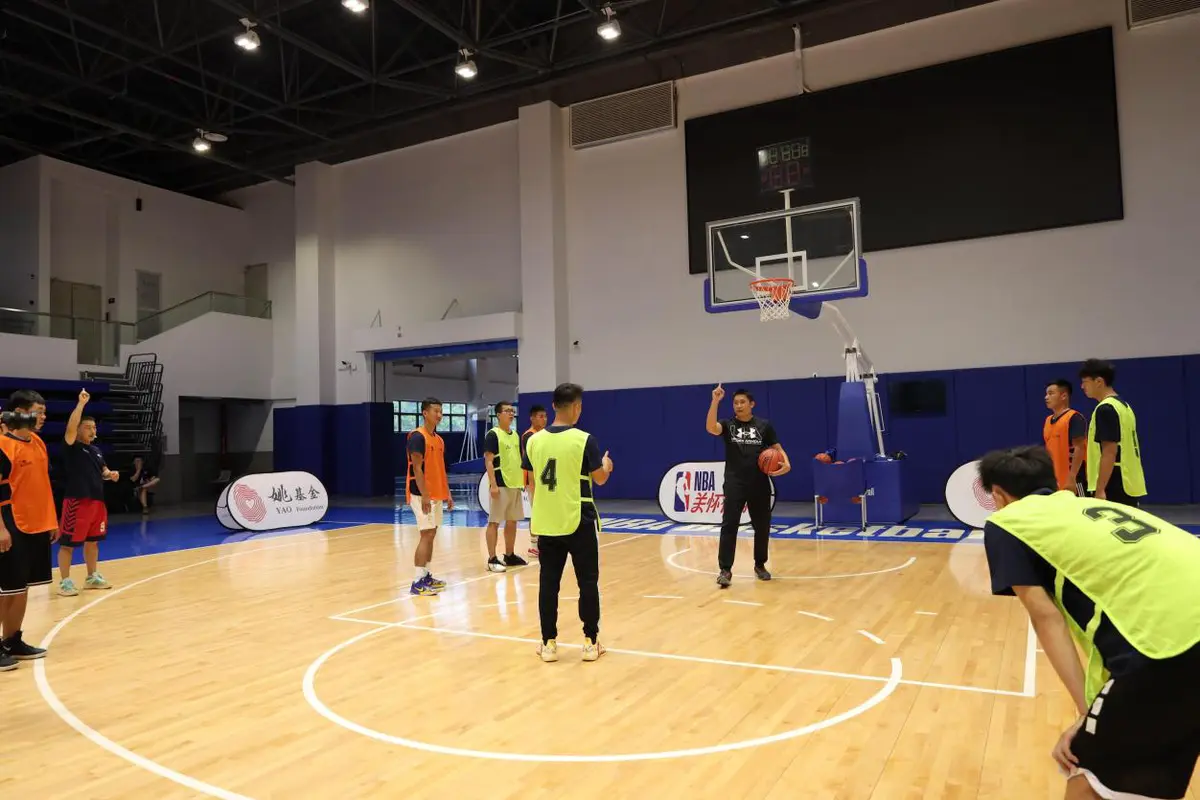 业余篮球爱好者应该怎样练习呼吸技巧?_1